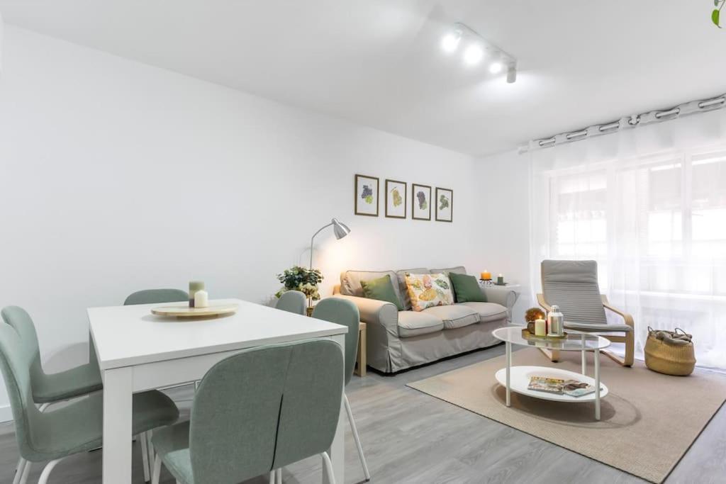 Apartamento Marques De Urquijo Gijón Eksteriør billede
