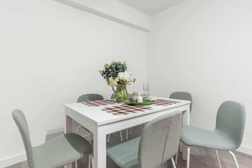 Apartamento Marques De Urquijo Gijón Eksteriør billede